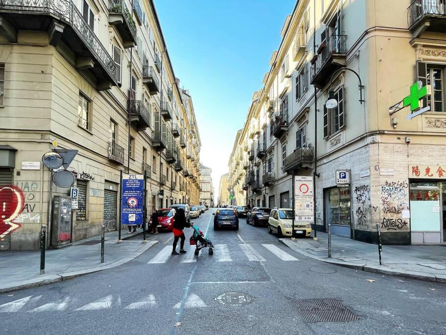 Italian Maison - Studio In The Heart Of Torino Esterno foto