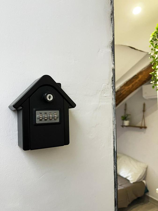 Italian Maison - Studio In The Heart Of Torino Esterno foto